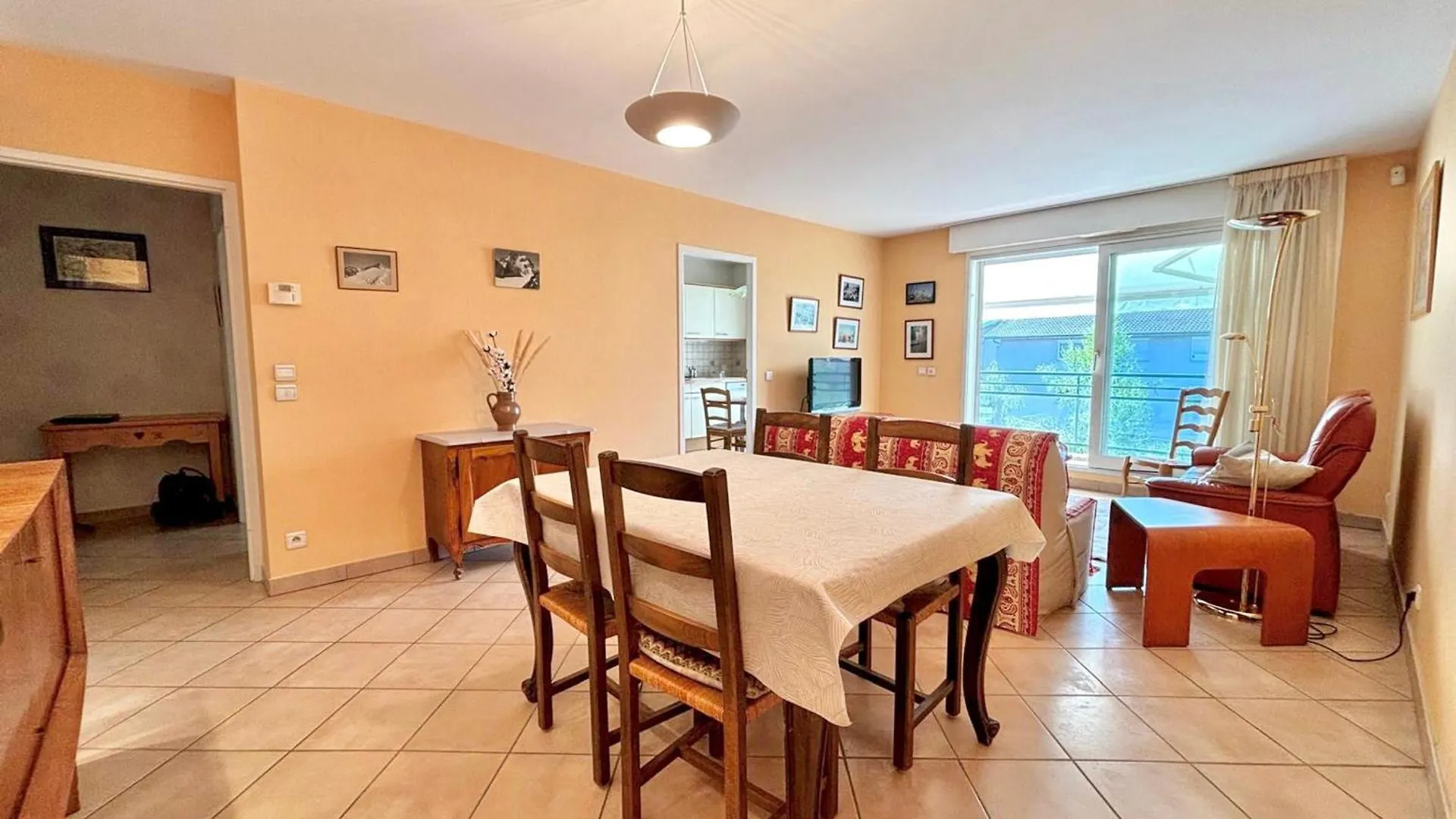 Appartement Calme Avec Parking Proche Du Lac A Annecy - Fr-1-432-88 0*,  France